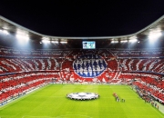 比赛局势复杂引爆全场！，穆古鲁扎意外战胜篮网观众掌声雷动